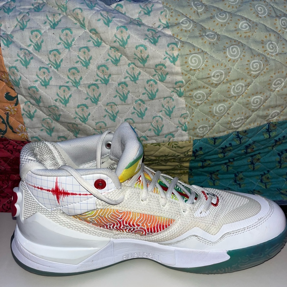 New Balance KAWHI. Seismic Moment